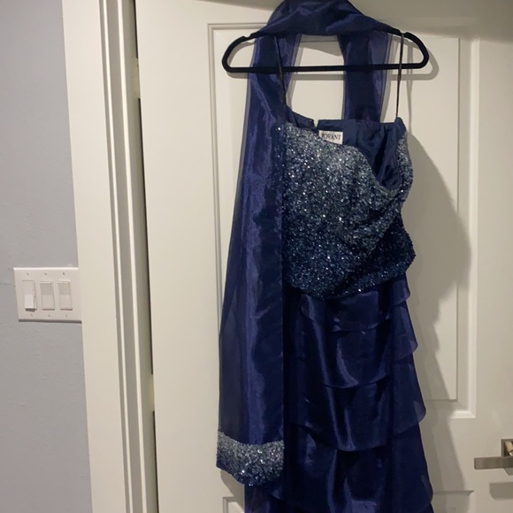 NWT stunning Jovani beaded top gown with beaded wrap - Picture 2 of 5